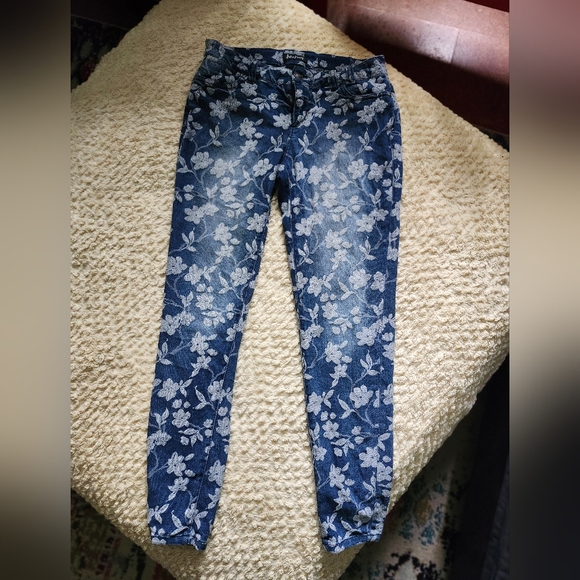 Suko Jeans - Picture 2 of 6